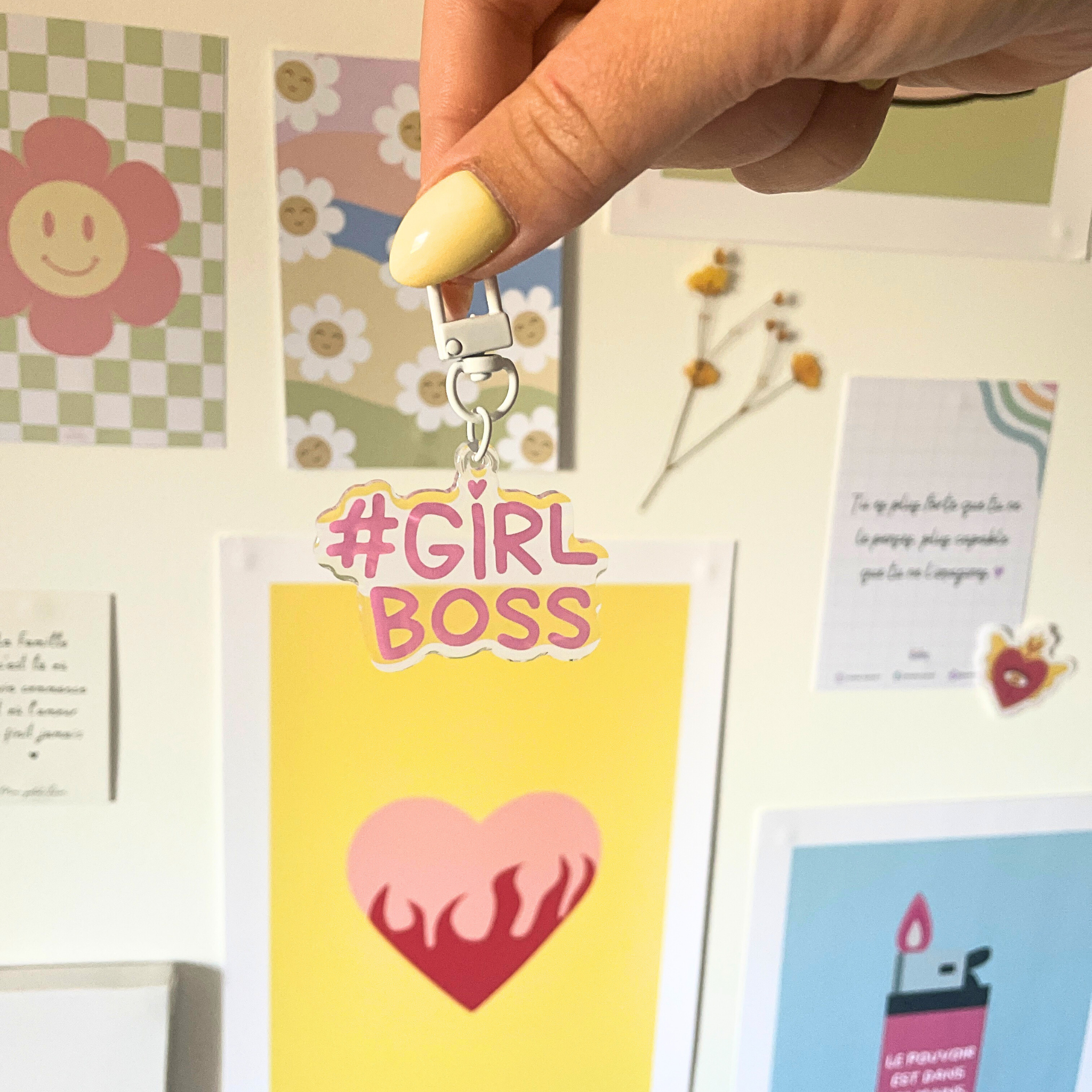 atelier-naholi-girlboss-porte-cl-acrylique-4-5-cm image 4