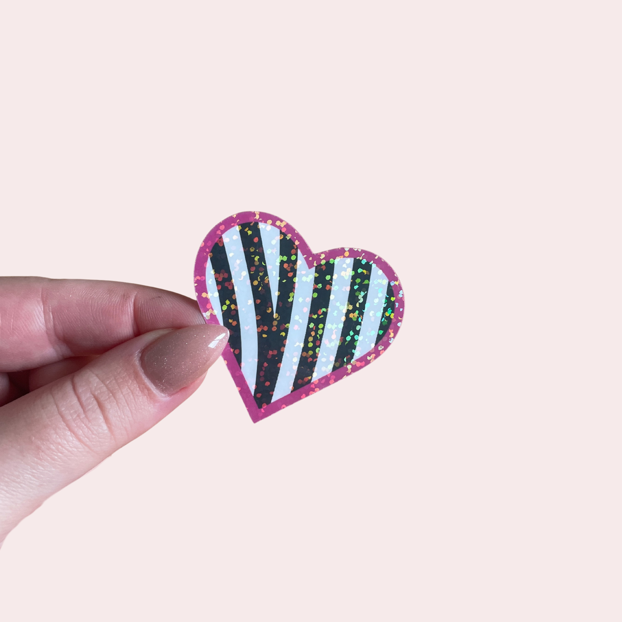 atelier-naholi-stickers-l-unit-coeur-z-bre-sticker-5-cm-sans-contour image 2