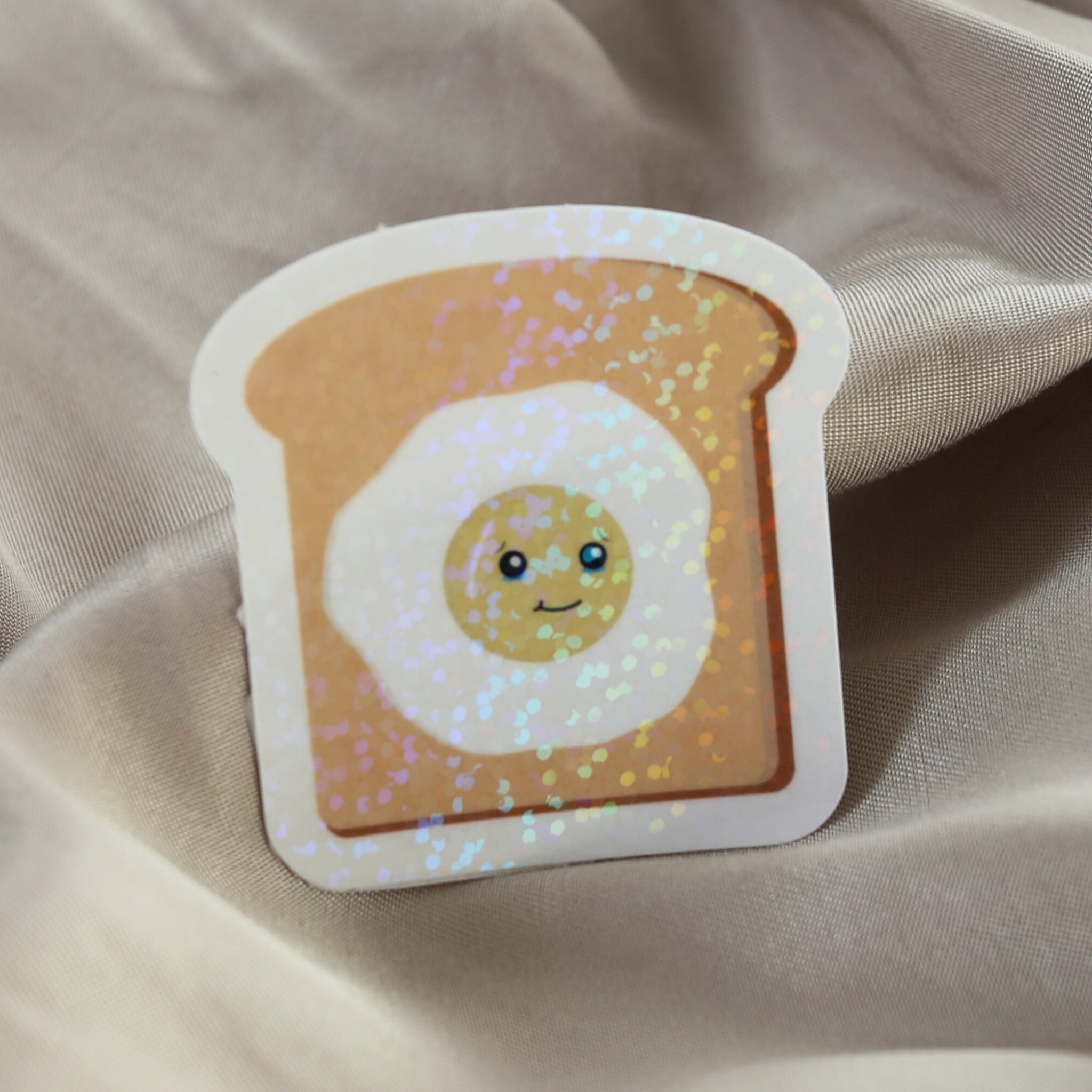 atelier-naholi-toast-mignon-sticker-holographique-4-8-cm image 2