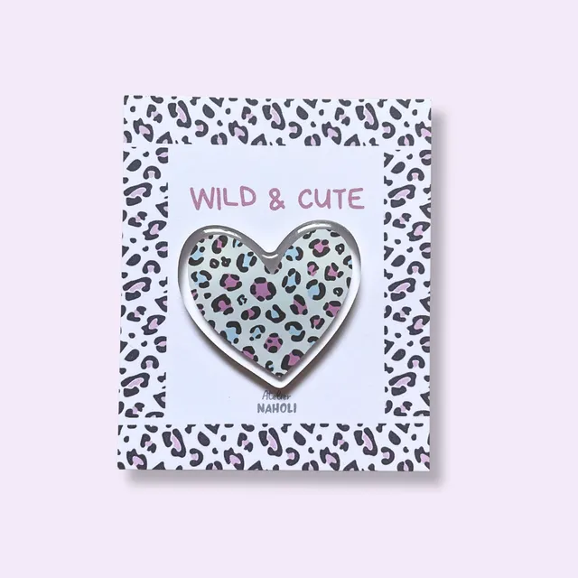 atelier-naholi-coeur-l-opard-pins-acrylique-3-8-cm image 1