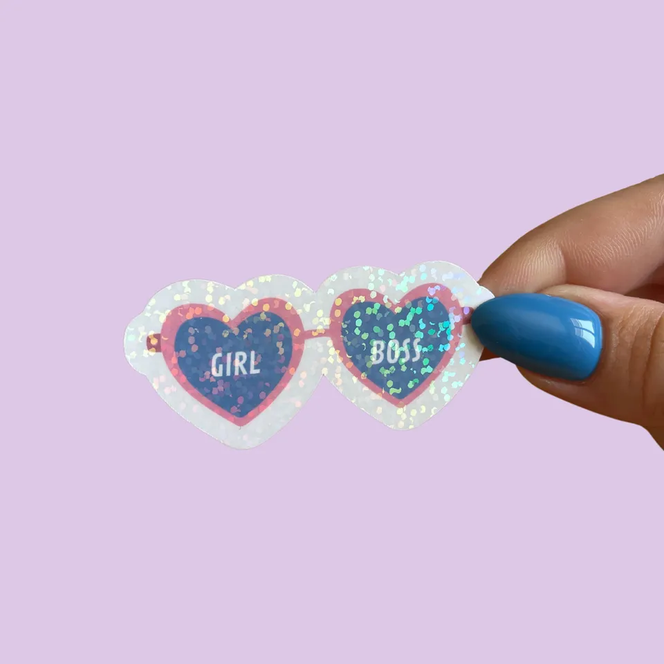 atelier-naholi-stickers-girl-boss-lunettes-coeur-holographique image 1
