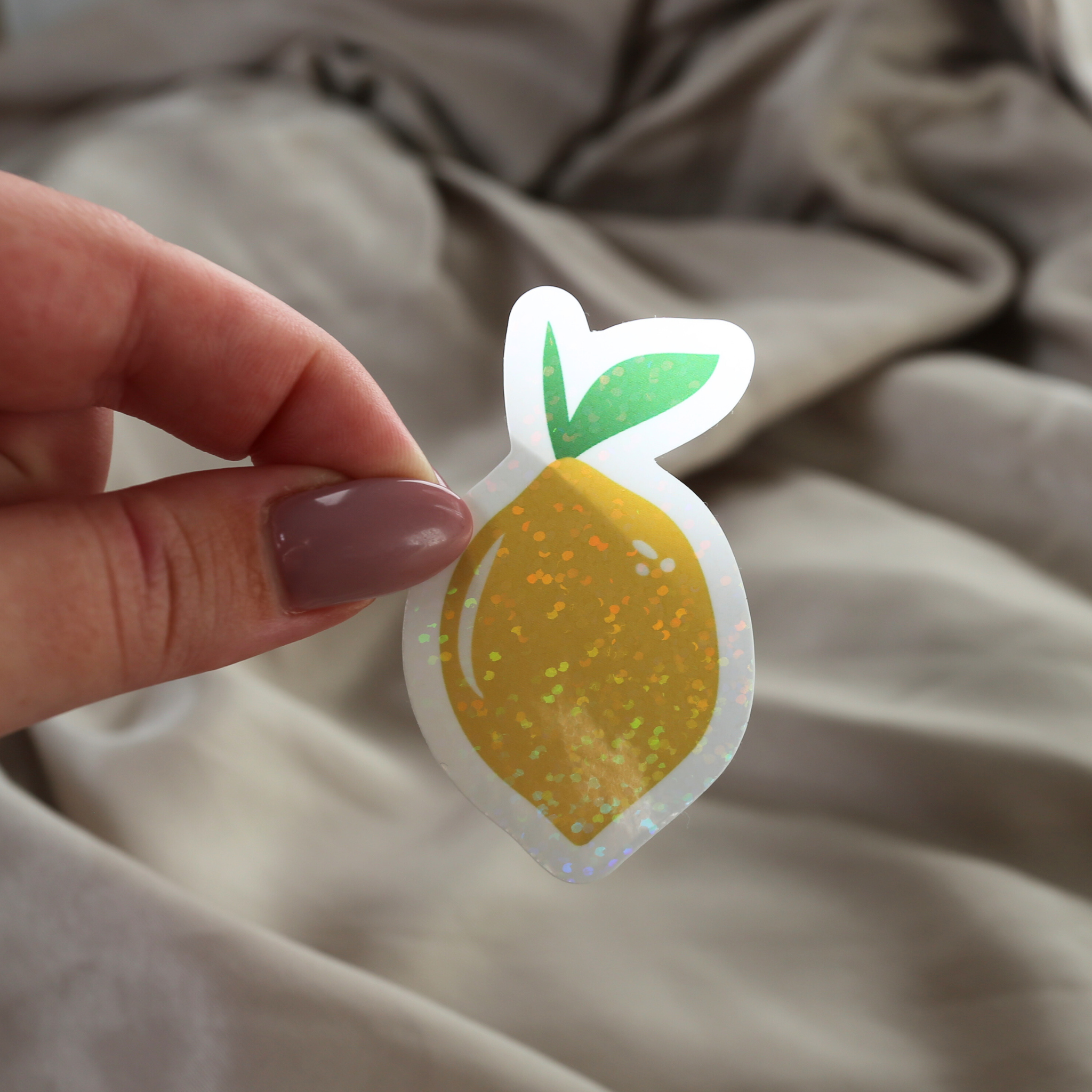 atelier-naholi-stickers-citron-holographique-5-8-cm image 2